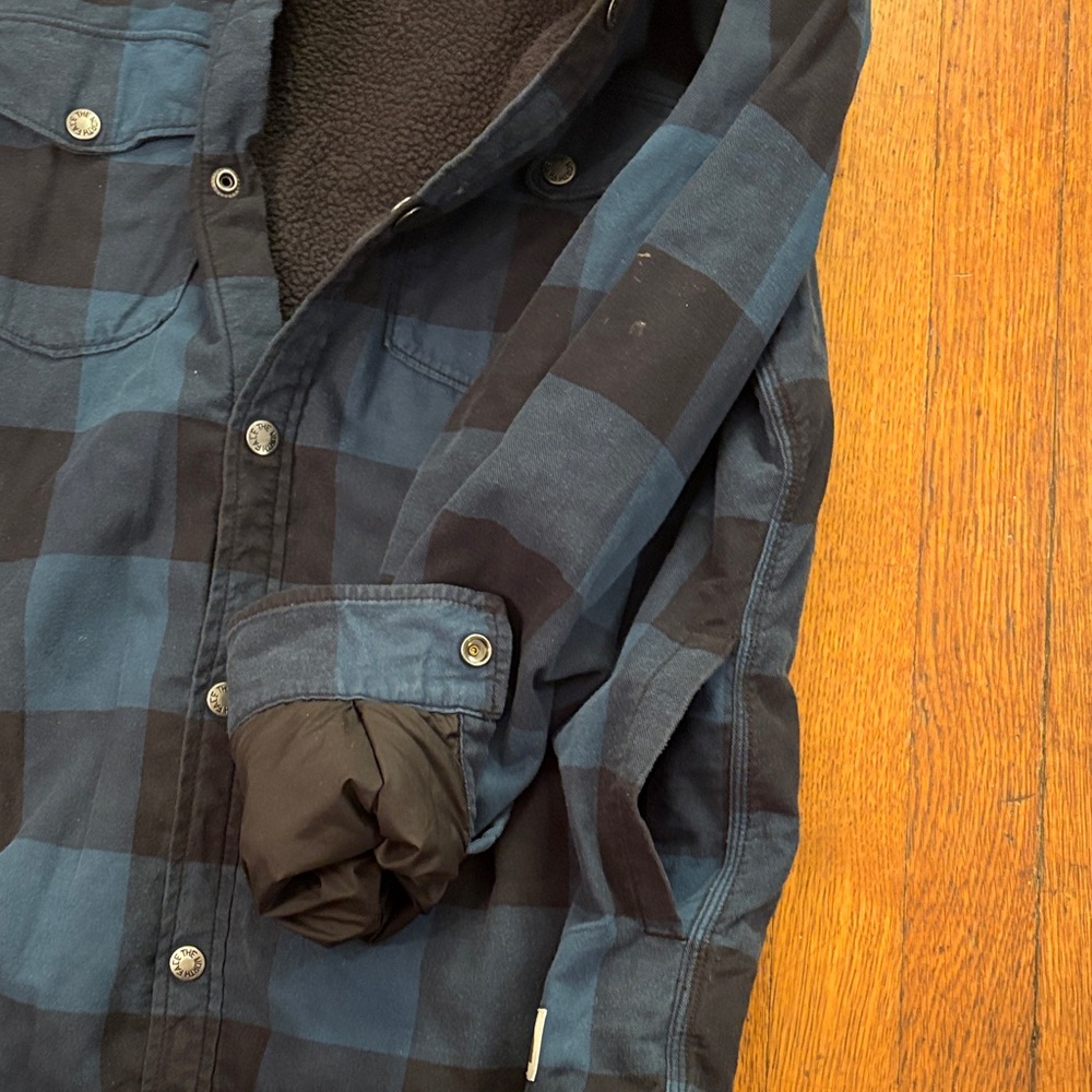 North Face Shacket - image 3